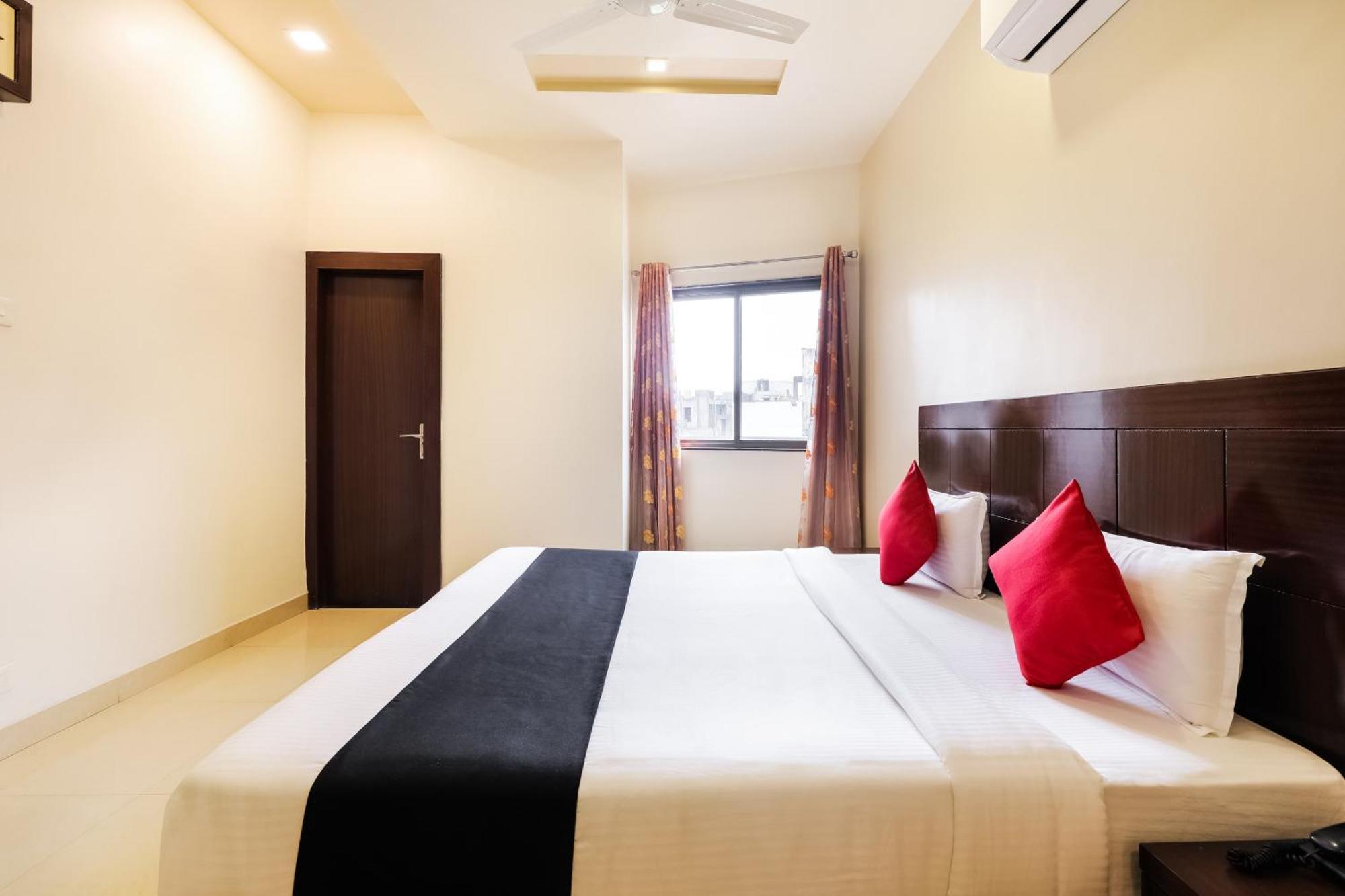 Super Townhouse Lalghati Near Airport Bhopal Exterior foto